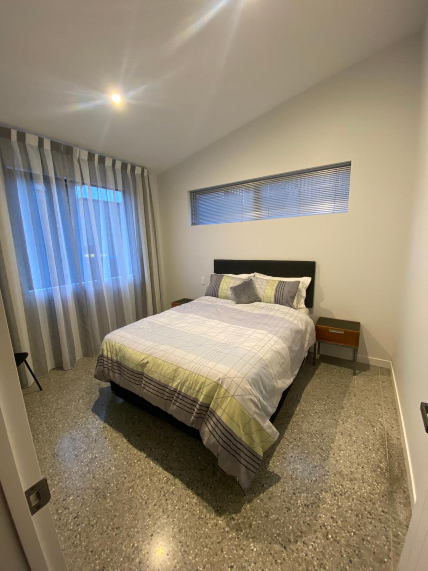 Roys View Appartement Wanaka Buitenkant foto